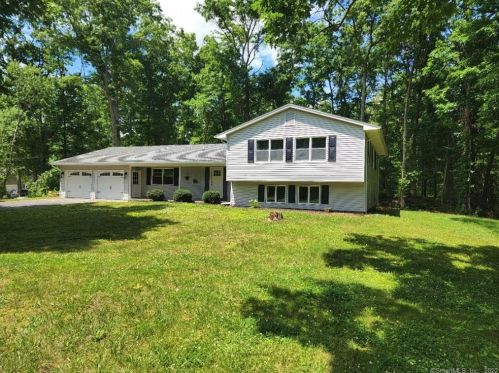 3081 David Ave, Killingly, CT 06239-3313