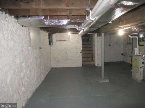 966 Niagara Rd, Camden NJ 08104-2860 exterior