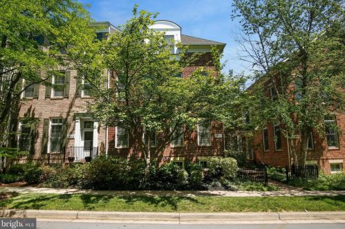 1011 Havencrest St, Rockville MD  20850-6087 exterior