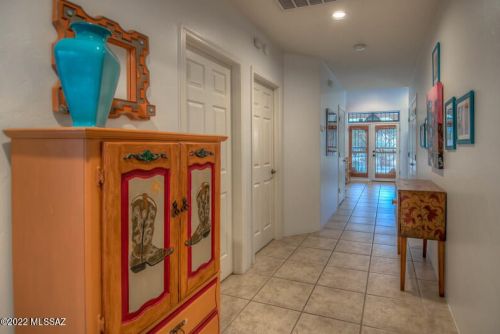 10432 Roylstons Ln, Tucson AZ 85747-5853 exterior