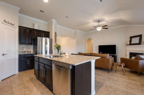 4301 Chestnut Mdw Bnd, Georgetown TX 78626-7143 exterior