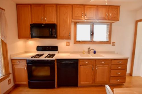 286 Pick Ave, Elmhurst IL 60126-3058 exterior