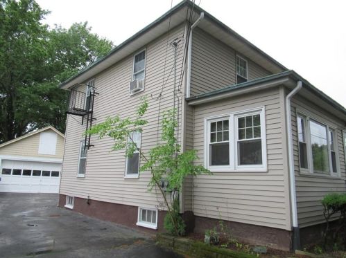 291 Read Ave, Coventry RI  02816-7543 exterior