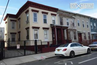 893 Willoughby Ave, Brooklyn NY  11221-2511 exterior