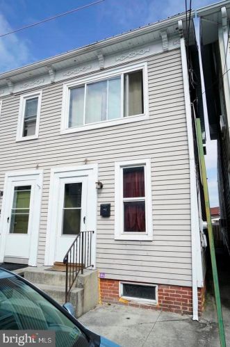 24 Mcallister St, Hanover, PA 17331-3231