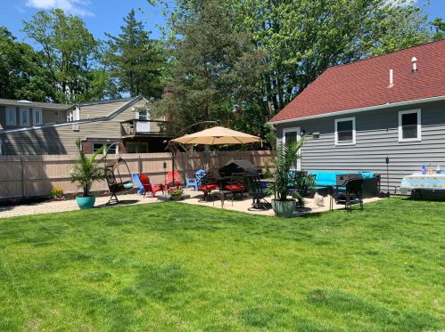 1516 Walnut Ave, Bohemia NY  11716-2107 exterior