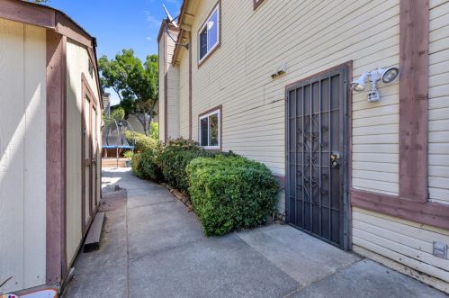 114 Framingham Way, Folsom CA  95630-5540 exterior