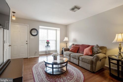 8547 Towne Manor Ct, Alexandria VA  22309-4509 exterior