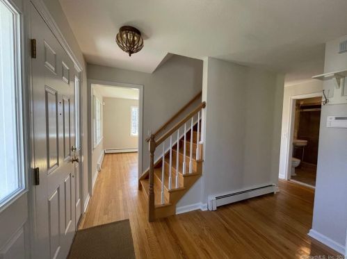 25 Longview Dr, Ridgefield CT 06877-3514 exterior