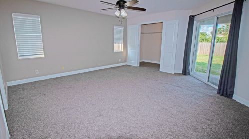 673 Haas Ave, Fort Pierce FL  34953-6418 exterior