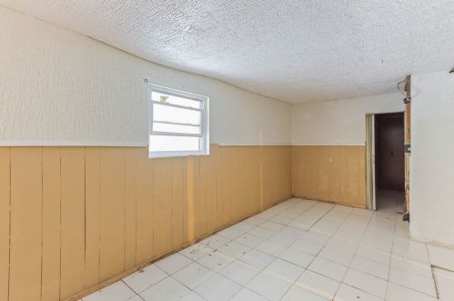 6328 Mozart St, Chicago IL 60659-1521 exterior