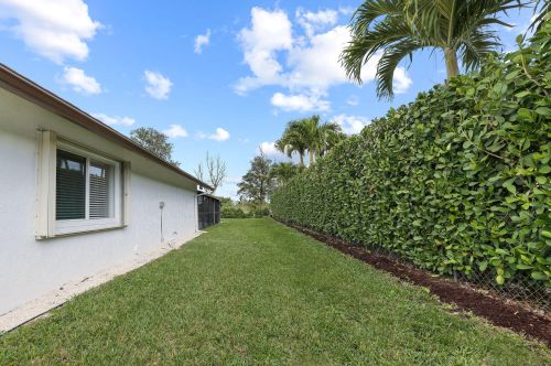 441 53rd St, Boca Raton FL  33487-3750 exterior