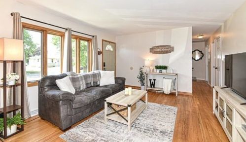 9016 Carol Ann Dr, Sturtevant, WI 53177-2764