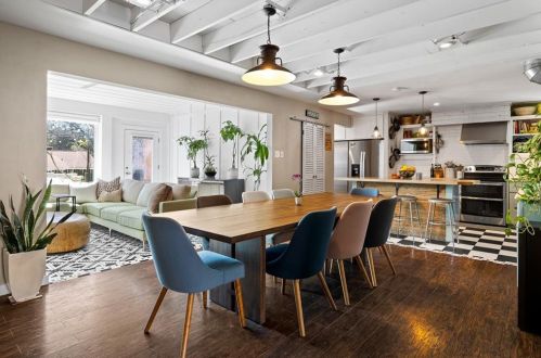 2409 Comburg Castle Way, Austin, TX 78748-5259