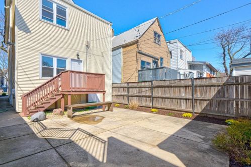 1713 Troy St, Chicago IL 60655-2027 exterior