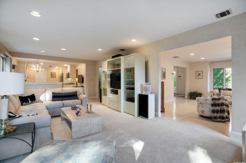 15 Long Acre Ln, Huntington Station NY 11746-7926 exterior