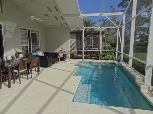 1626 Shelburnie Way, Fort Pierce FL  34952-6054 exterior