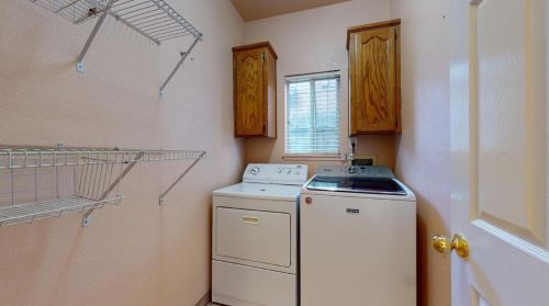 1922 Porter Way, Turlock CA 95380-3788 exterior