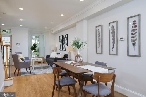 221 E St, Washington DC  20002-7700 exterior