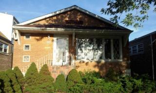 6611 Kilbourn Ave, Chicago, IL 60629-5618