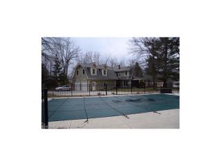6816 Brookside Rd, Cleveland OH  44131-6362 exterior