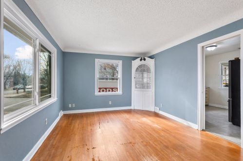 1349 6 St, Saint Paul MN 55106-4801 exterior