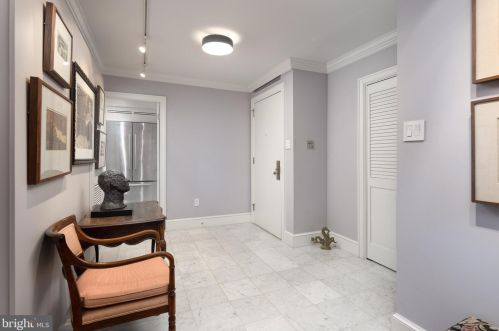 800 25th St, Washington DC 20037-2208 exterior