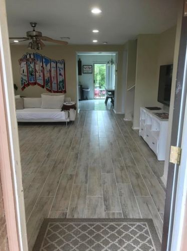 5708 Apple Orchard Ln, Austin TX  78744-3116 exterior