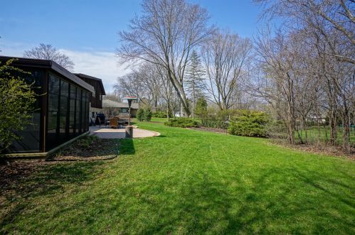 9355 Thrush Ln, Milwaukee WI 53217-1375 exterior