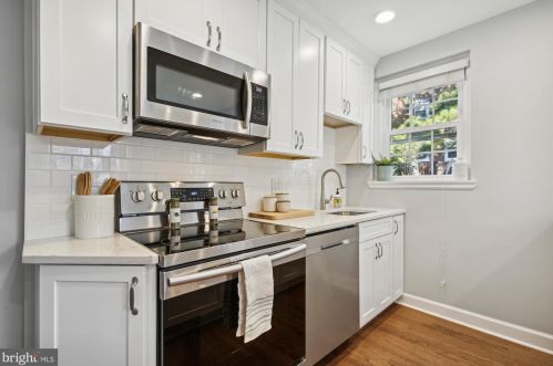 4847 28th St, Arlington, VA 22206-1365