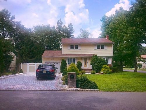 23 Cody Ave, Edison, NJ 08820-2010