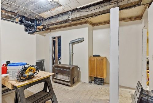 9 Elizabeth St, Worcester MA 01605-2949 exterior