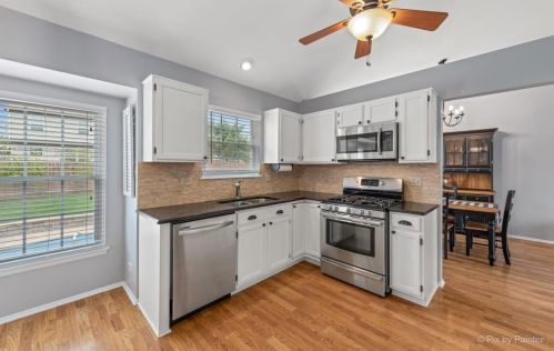 1539 Stockton Ln, Bull Valley IL 60014-2022 exterior