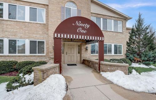 91 Golf Pkwy, Madison, WI 53704-7098