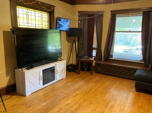 1038 29th St, Milwaukee, WI 53215-1618