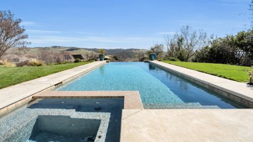 1403 Souza Dr, Folsom CA 95762-7559 exterior