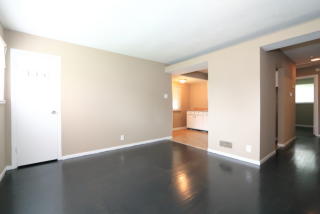 237 Dundee Cir, Saint Louis MO  63137-4506 exterior