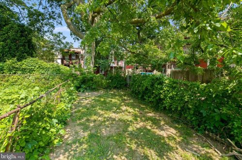 10 Locust St, Lancaster PA  17602-3608 exterior