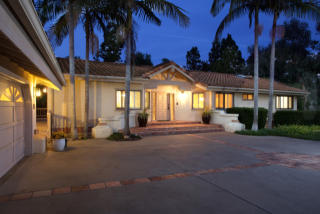 1149 Mcdonald Rd, Fallbrook, CA 92028-3548