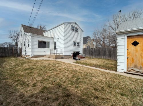 3744 52, Milwaukee WI 53216-2938 exterior