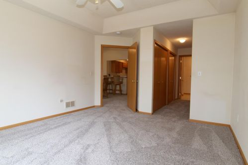 228 Emerson Ave, Saint Paul MN 55118-2131 exterior