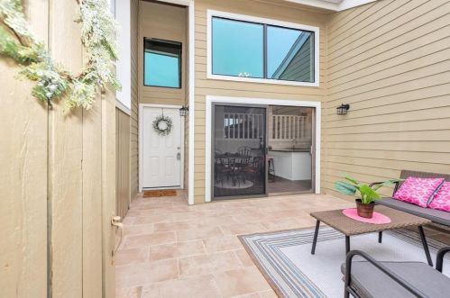 17 April Point Dr, Montgomery, TX 77356-5811