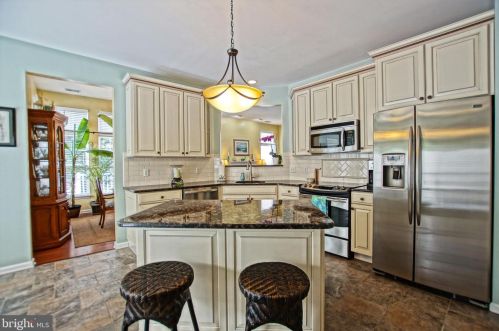 6 Amberwood Way, Lewes DE 19958-9468 exterior