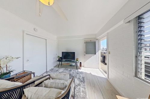 810 Grn St, Honolulu HI 96813-2131 exterior