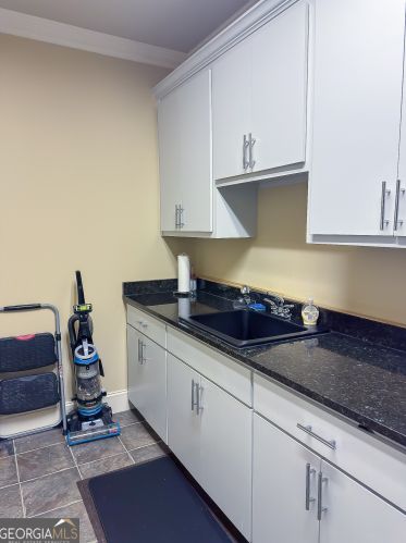 8069 Kenstone Ct, Atlanta GA 30350-4160 exterior