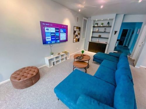 2743 Greenview Ave, Chicago IL 60657-4007 exterior