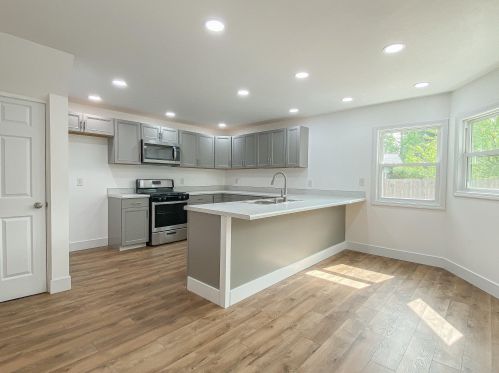 203 Telegraph St, Dowagiac MI  49047-1366 exterior