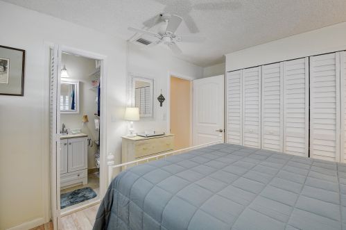 1719 18 St, Boynton Beach FL 33426-6413 exterior