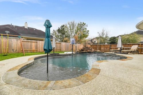 18335 Enchanted Rock Trl, Humble TX 77346-3410 exterior