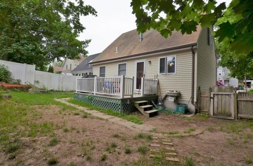 151 7th Ave, Woonsocket RI  02895-4020 exterior